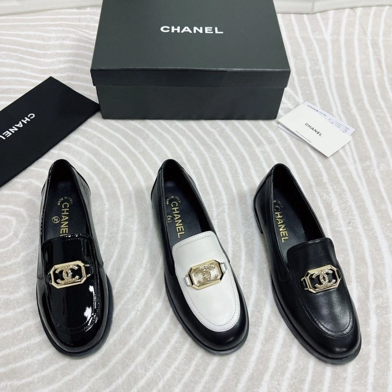 Compact Chxnxl Leather Shoes 131387