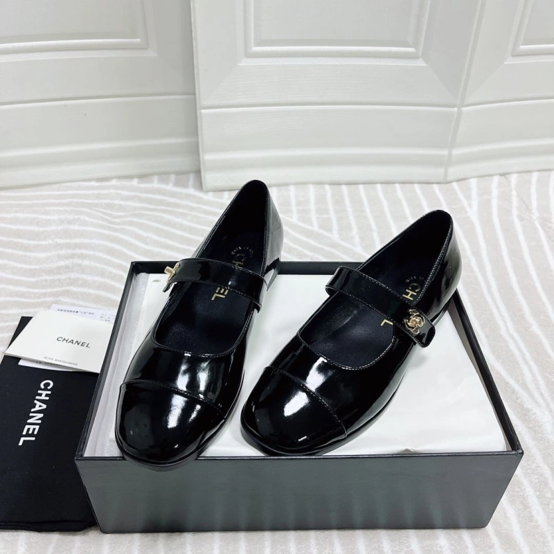 EyeCatching Chxnxl Flat Shoes 131601