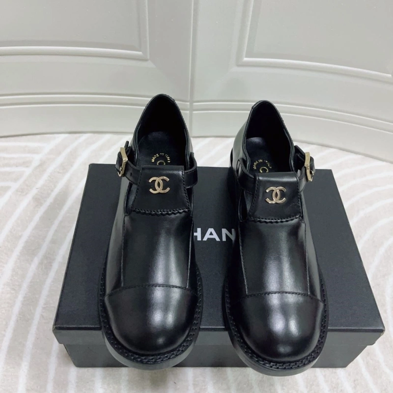 Compact Chxnxl Leather Shoes 131373