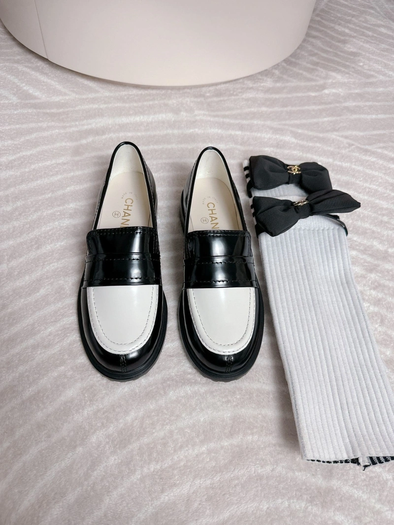 Sleek Chxnxl Leather Shoes 131360