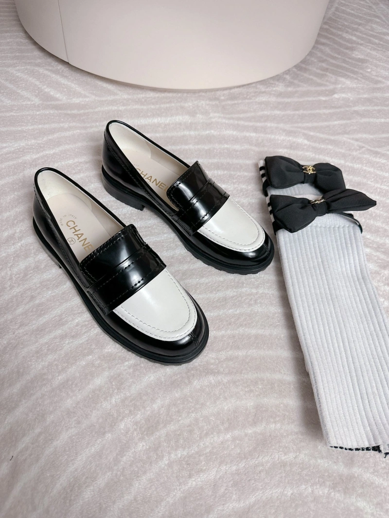 Sleek Chxnxl Leather Shoes 131360