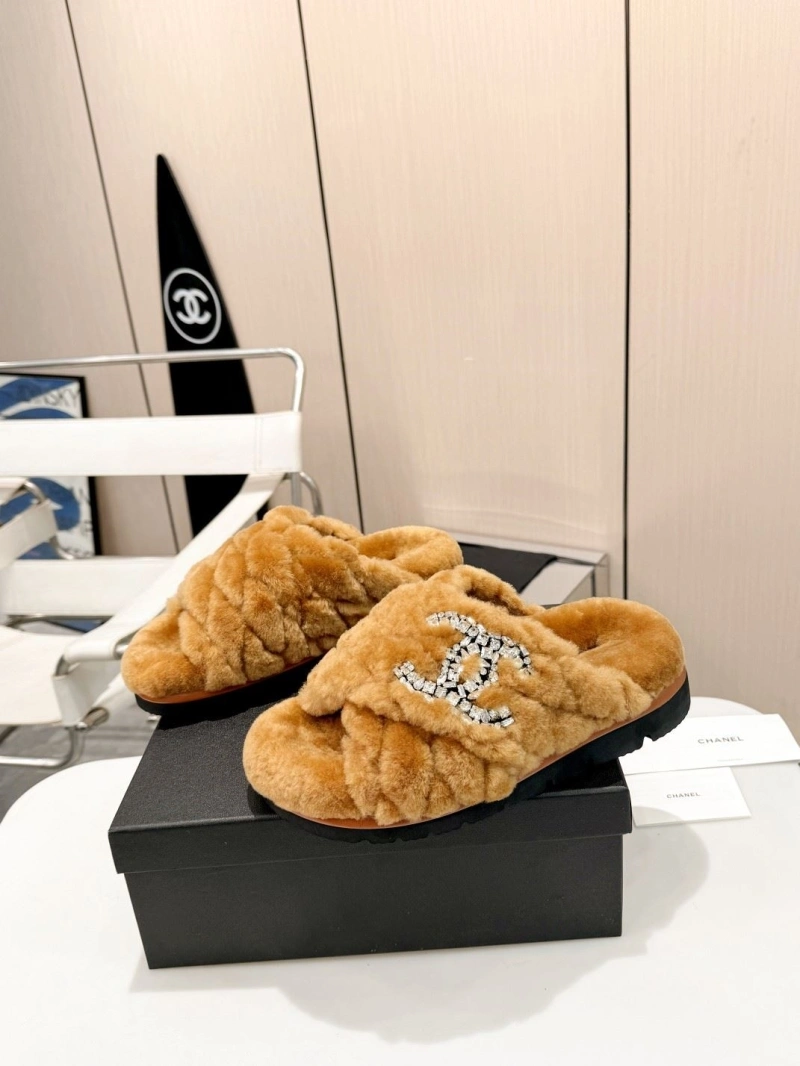 Reliable Chxnxl Slippers 132182