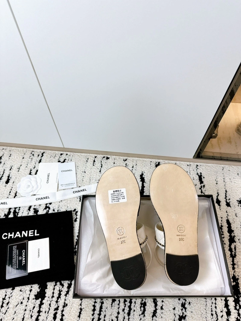 Classic Chxnxl Sandals 130719