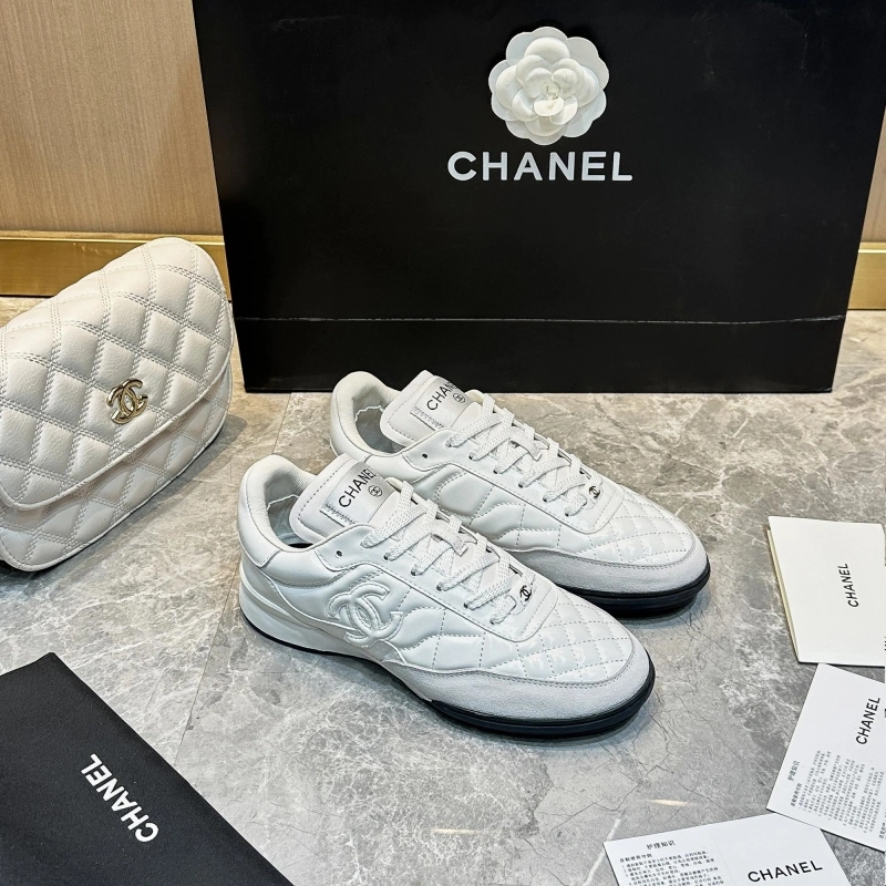 Sophisticated Chxnxl Sneakers 131930