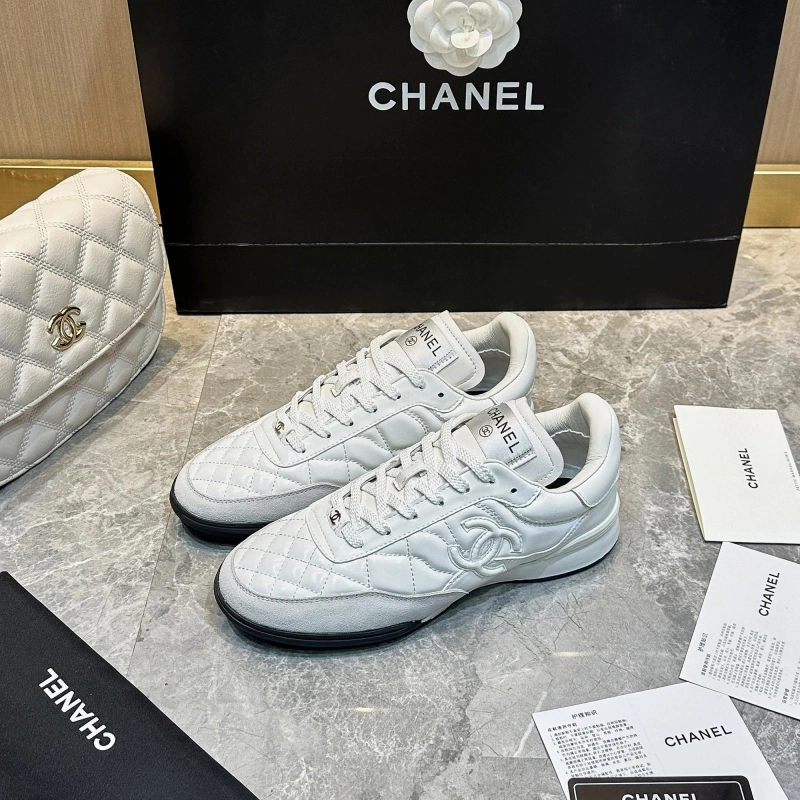 Sophisticated Chxnxl Sneakers 131930