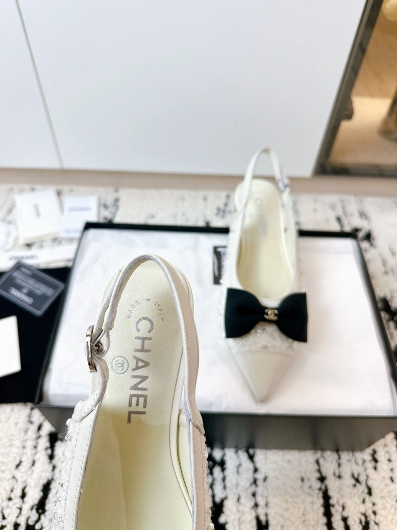 Bold Chxnxl Flat Shoes 131609