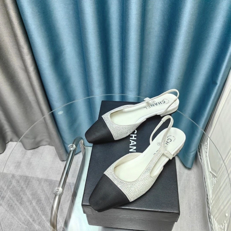 Trendsetting Chxnxl Sandals 128686