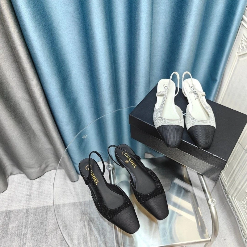 Trendsetting Chxnxl Sandals 128686