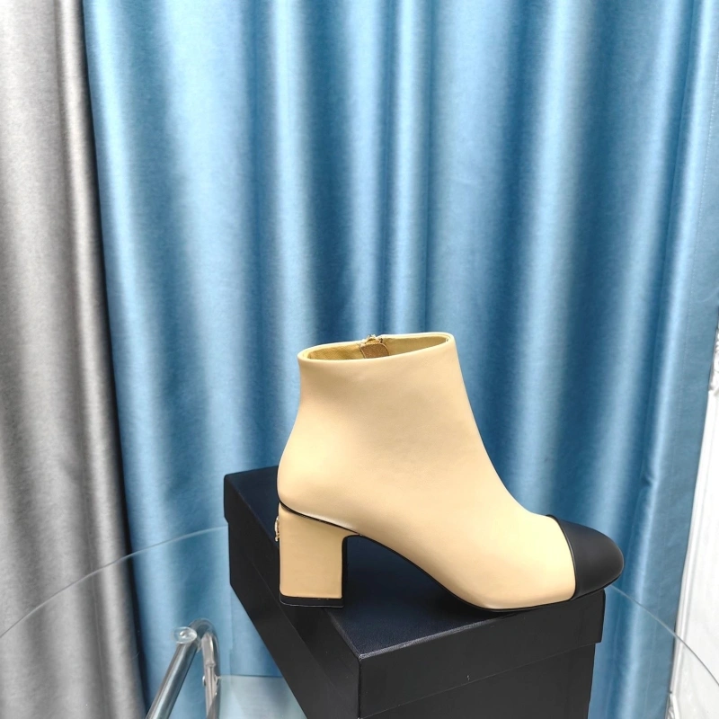 Cozy Chxnxl Boots 129796