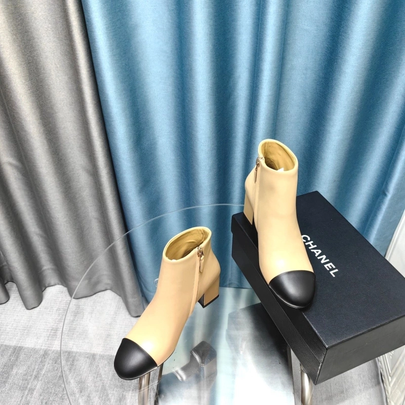 Cozy Chxnxl Boots 129796