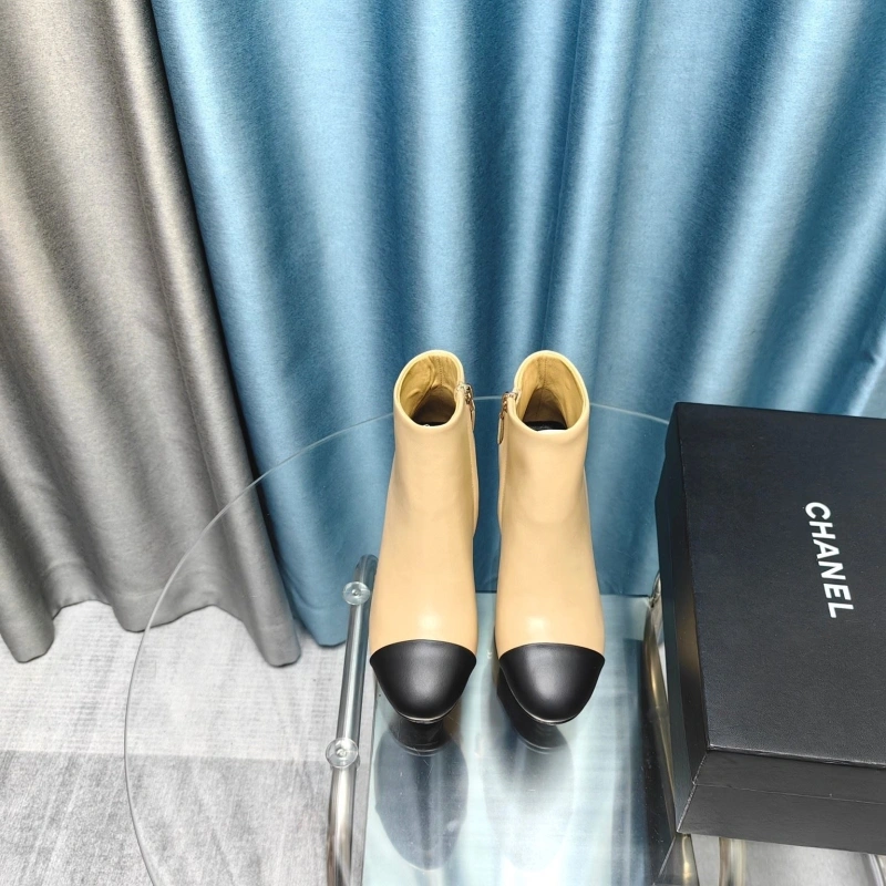 Cozy Chxnxl Boots 129796