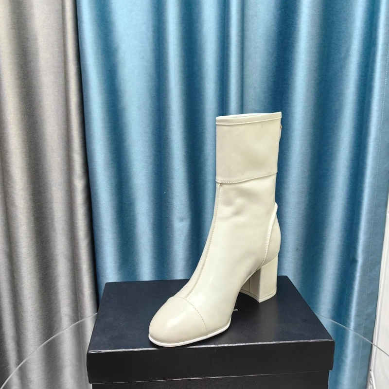 Minimalist Chxnxl Boots 129791