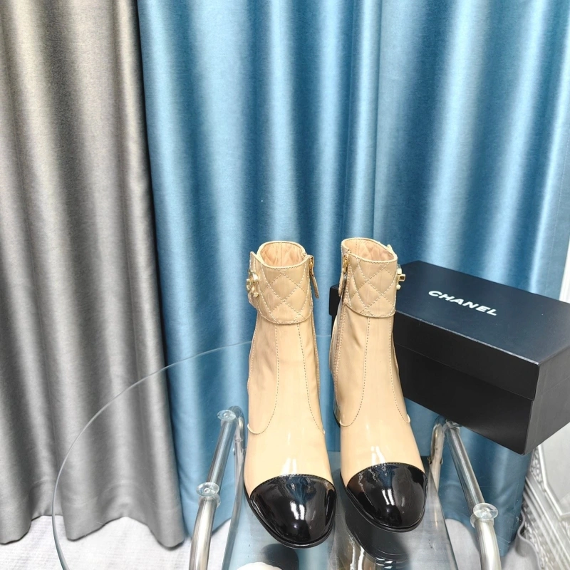 Classic Chxnxl Boots 129790