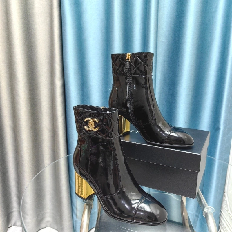 Practical Chxnxl Boots 129792