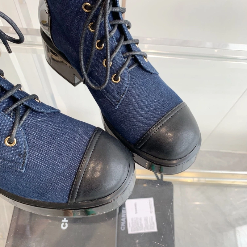 Versatile Chxnxl Boots 129777