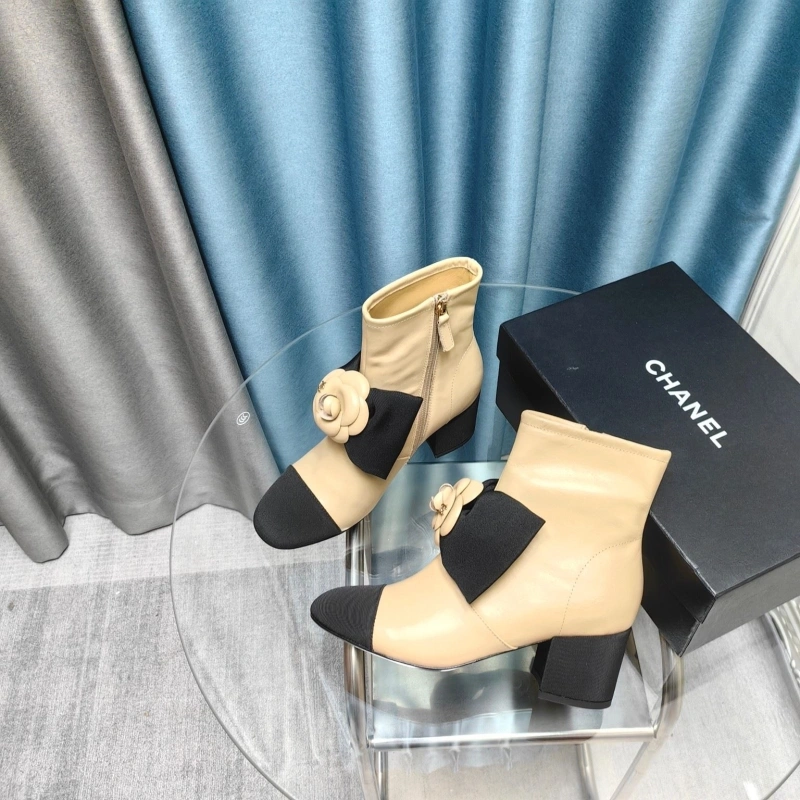 Practical Chxnxl Boots 129761