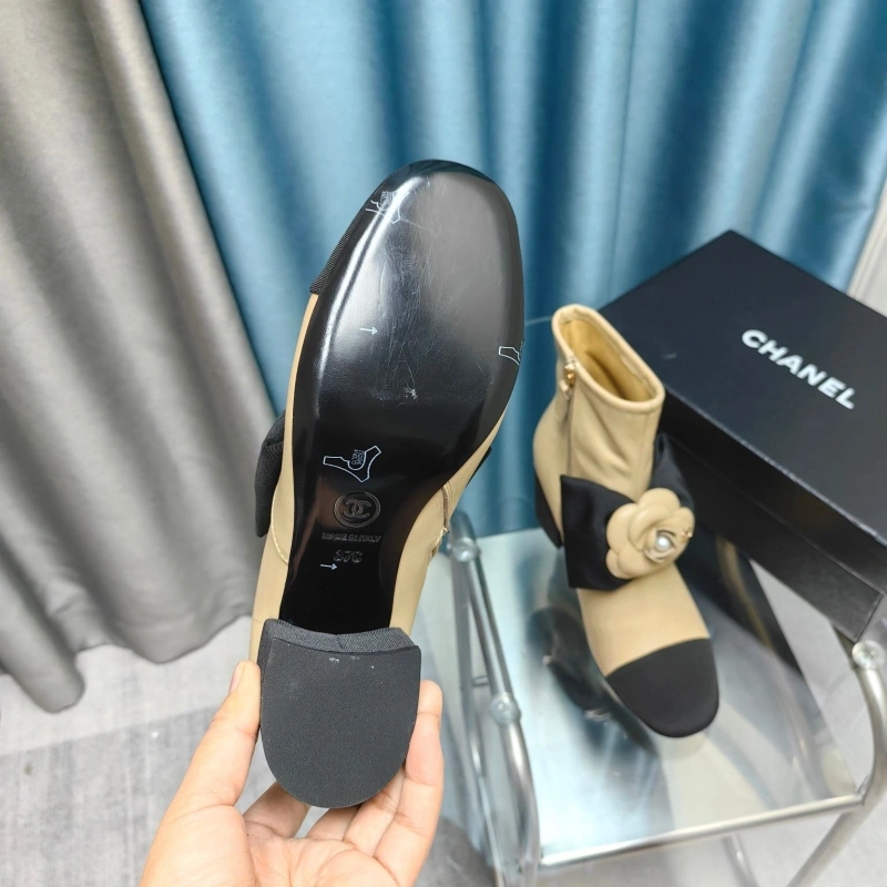 Practical Chxnxl Boots 129761