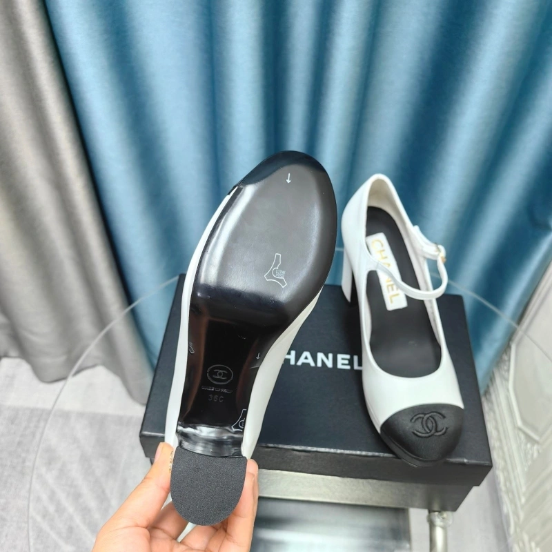 Trendsetting Chxnxl High Heels 129049