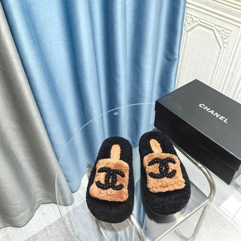 Lightweight Chxnxl Slippers 128247