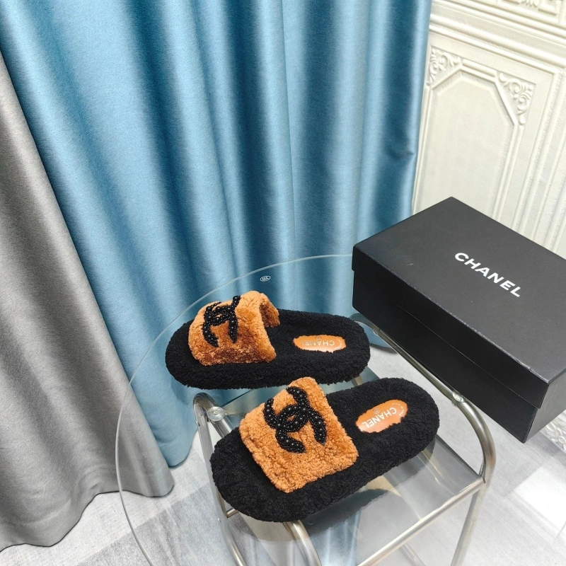 Lightweight Chxnxl Slippers 128247