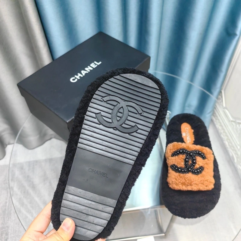 Lightweight Chxnxl Slippers 128247