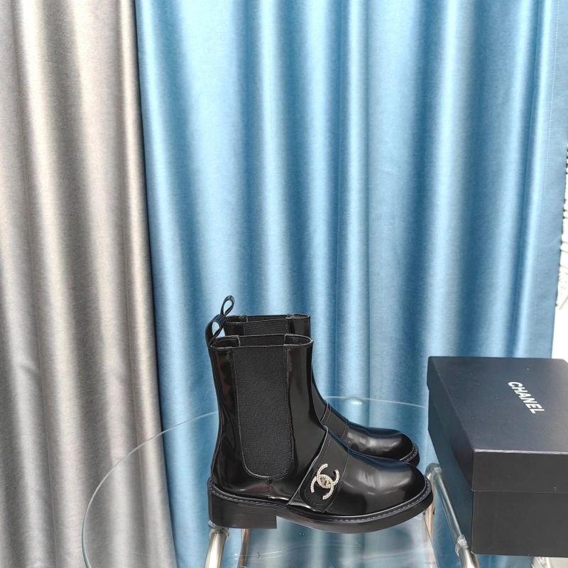 Vibrant Chxnxl Boots 129757
