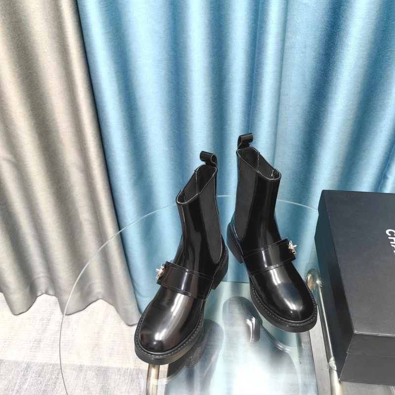 Vibrant Chxnxl Boots 129757