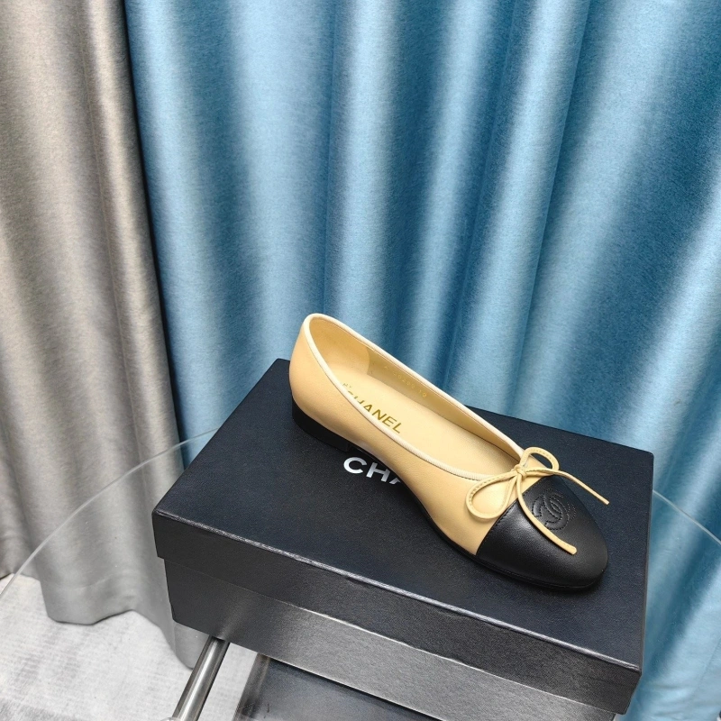 Compact Chxnxl Flat Shoes 129235