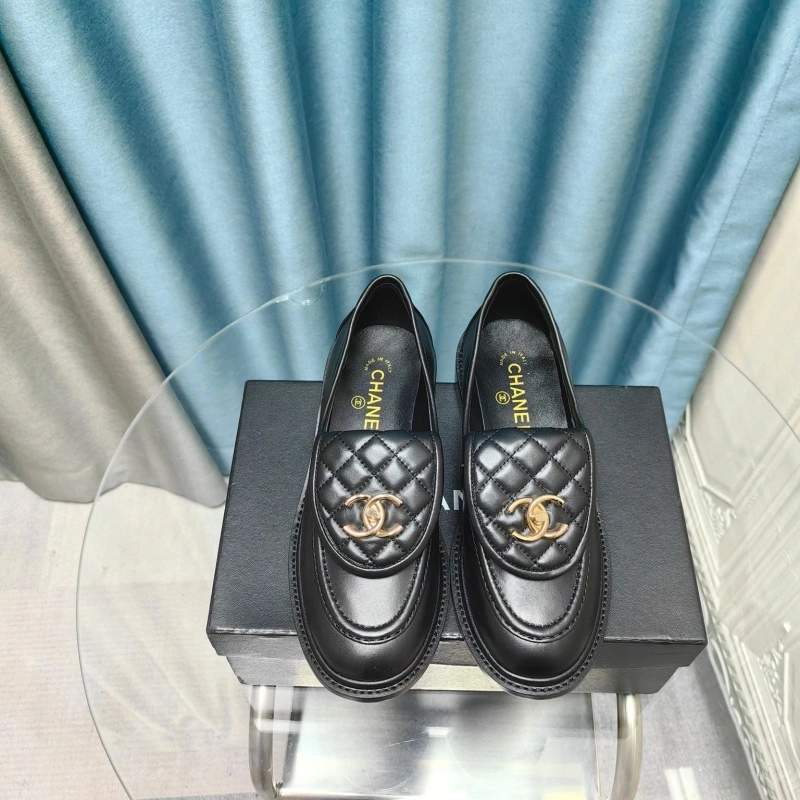 Vibrant Chxnxl Leather Shoes 128782