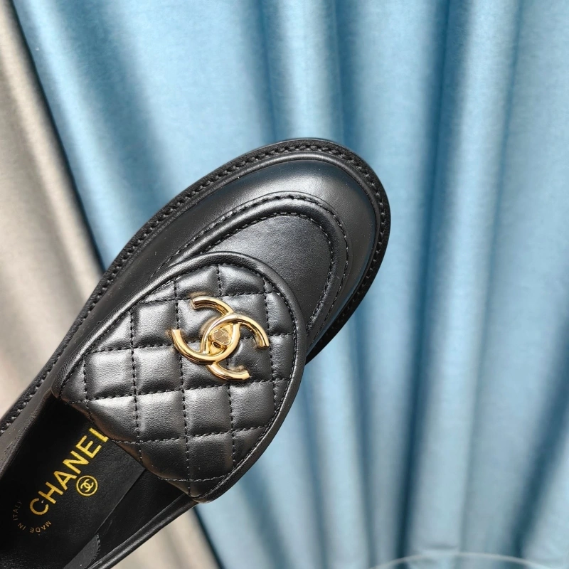 Vibrant Chxnxl Leather Shoes 128782
