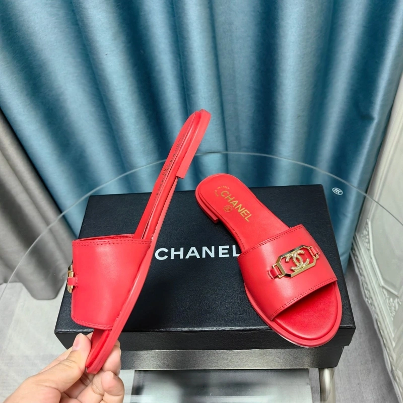 DailyWear Chxnxl Slippers 128240