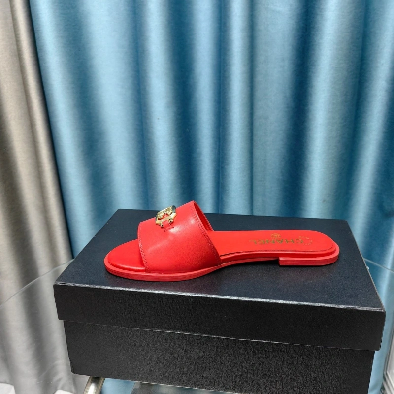 DailyWear Chxnxl Slippers 128240