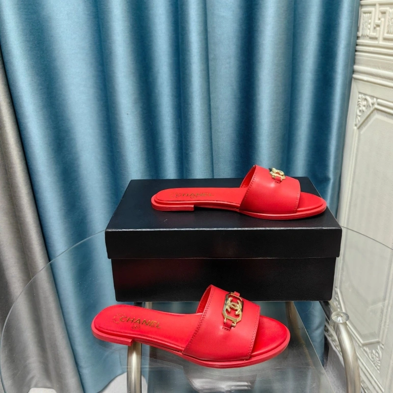 DailyWear Chxnxl Slippers 128240