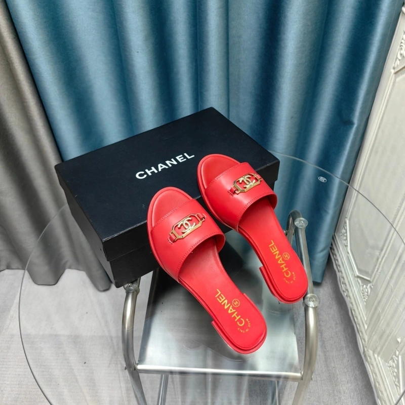 DailyWear Chxnxl Slippers 128240