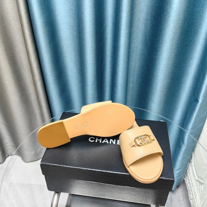 Elegant Chxnxl Slippers 128239