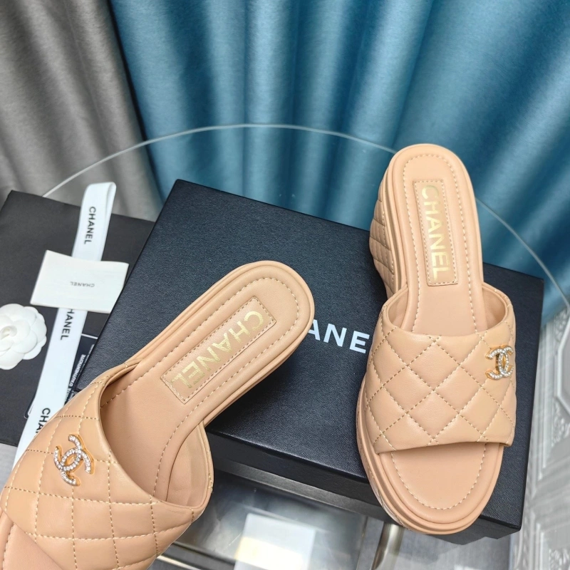 GoodFit Chxnxl Slippers 128236