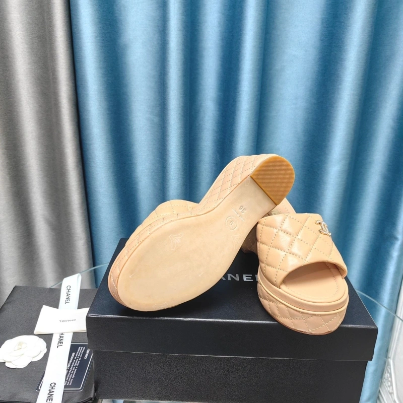 GoodFit Chxnxl Slippers 128236