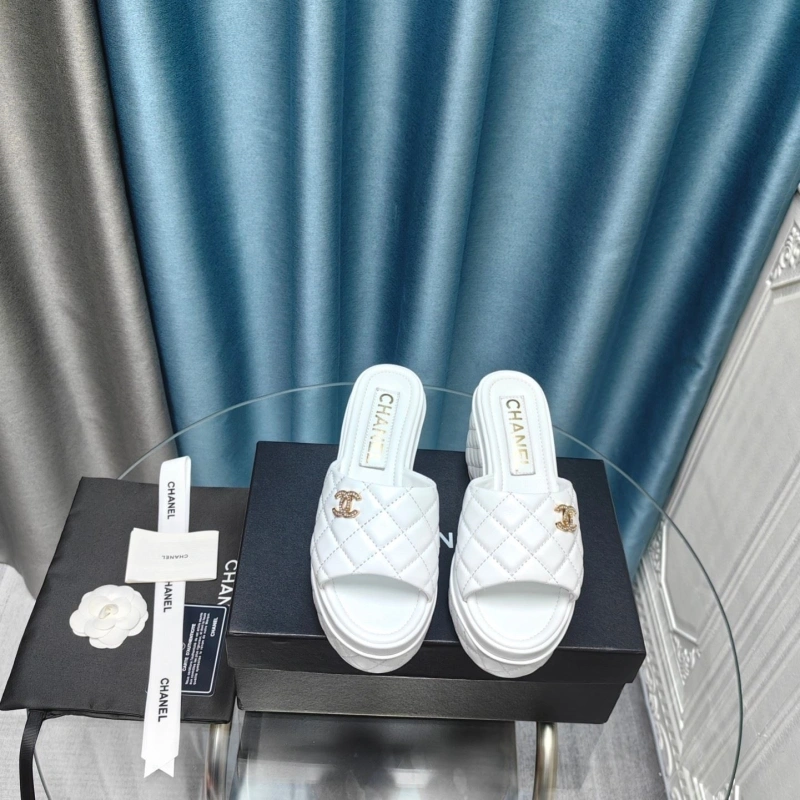 Elegant Chxnxl Slippers 128235