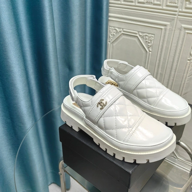 Stylish Chxnxl Sandals 128677