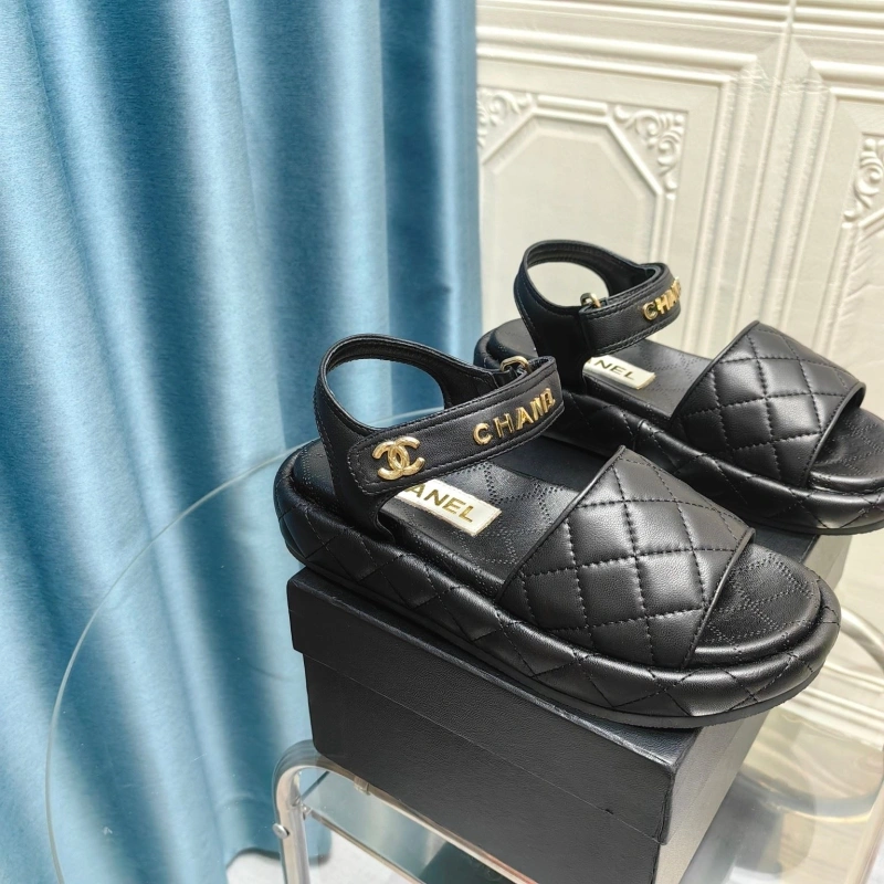 Classic Chxnxl Sandals 128665