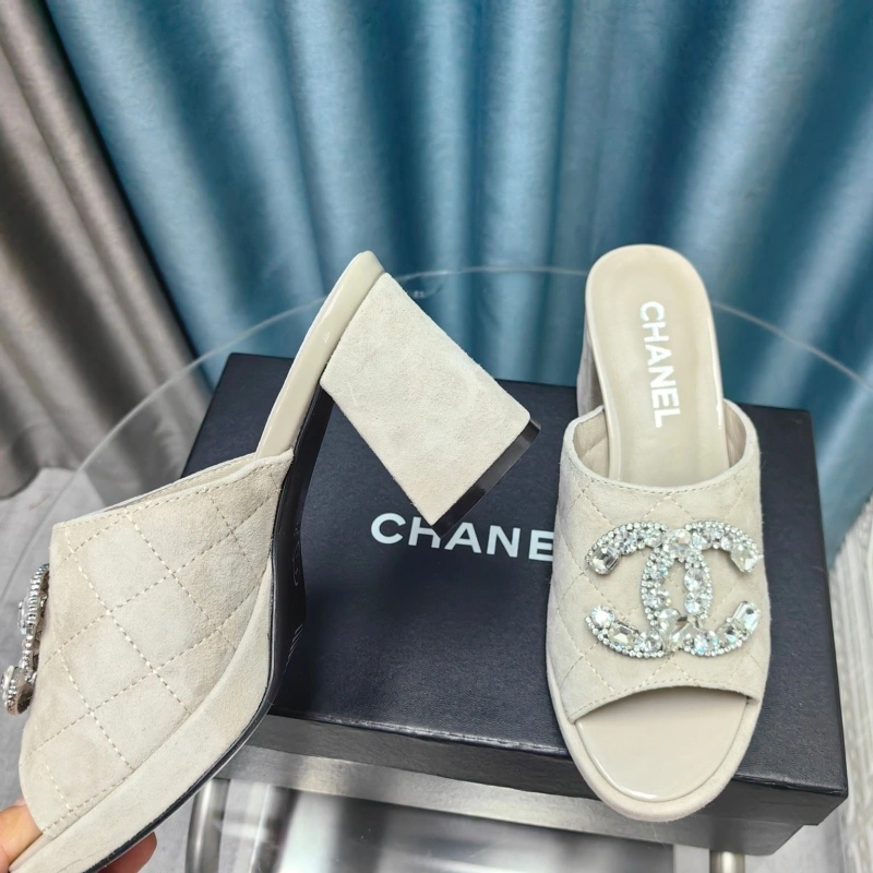 SportInspired Chxnxl Slippers 128224