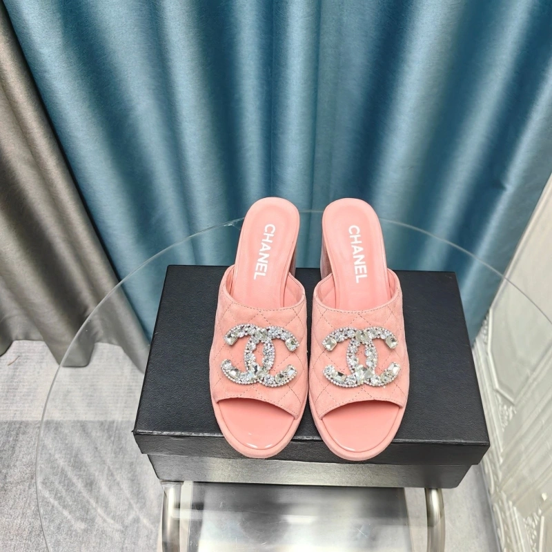 Efficient Chxnxl Slippers 128223