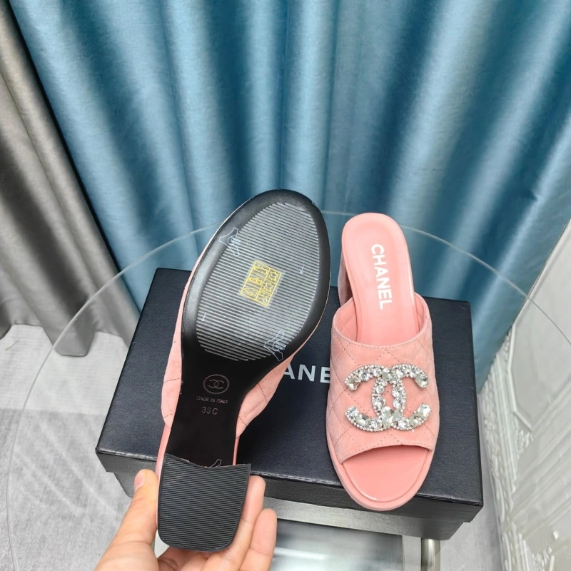 Efficient Chxnxl Slippers 128223