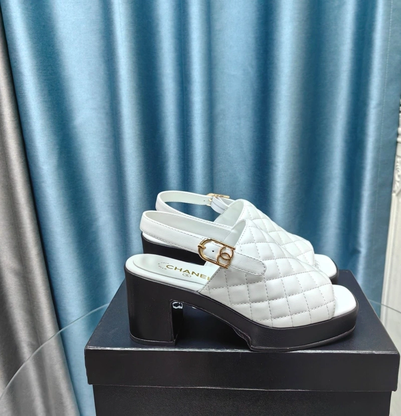 Stylish Chxnxl Sandals 128648