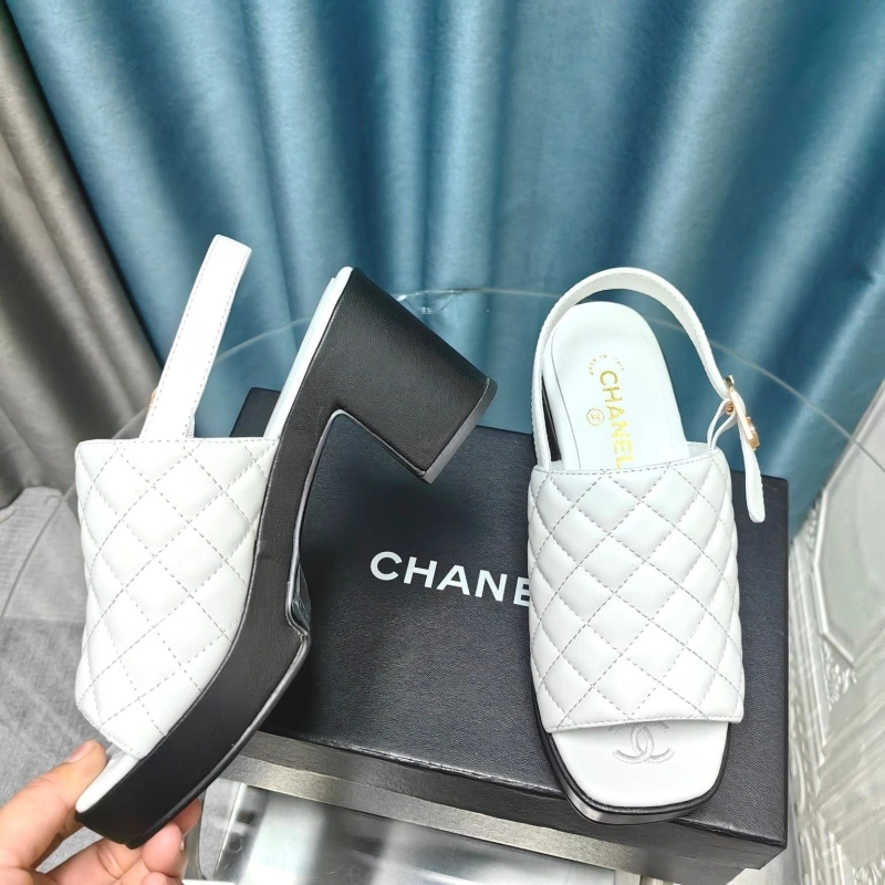Stylish Chxnxl Sandals 128648