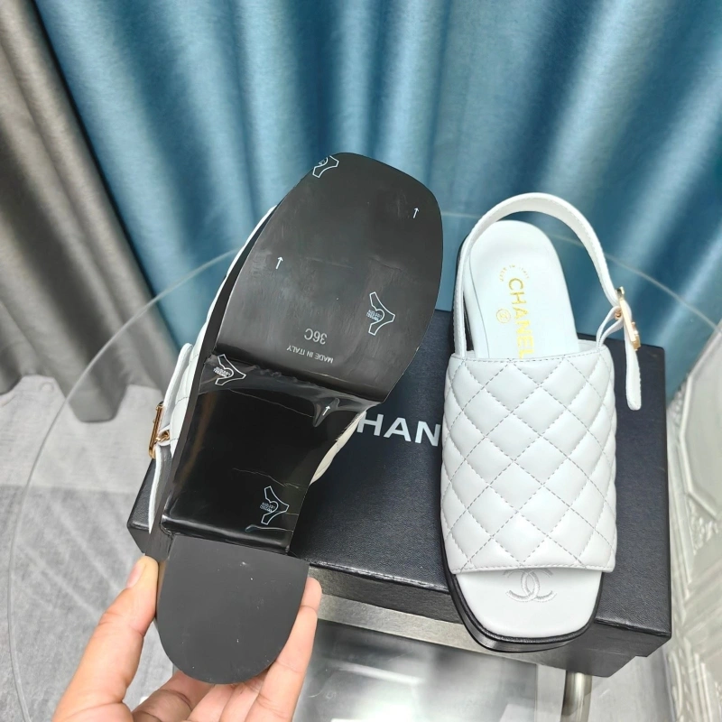 Stylish Chxnxl Sandals 128648