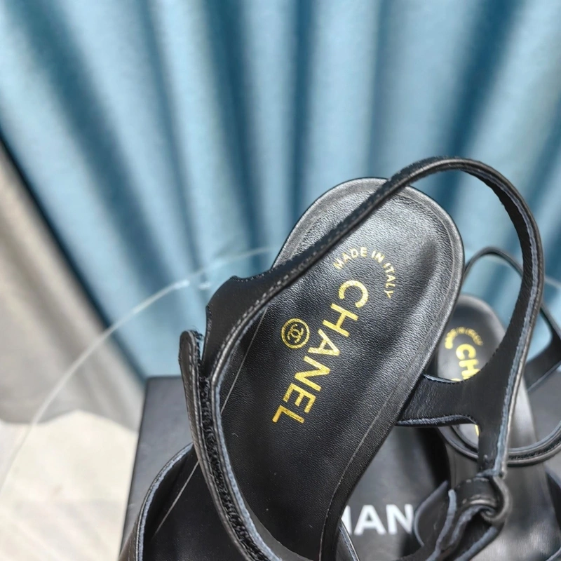ModernLook Chxnxl Slippers 128211