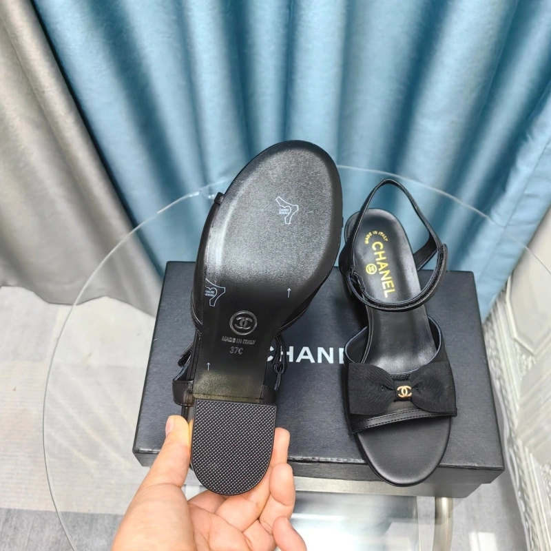 ModernLook Chxnxl Slippers 128211
