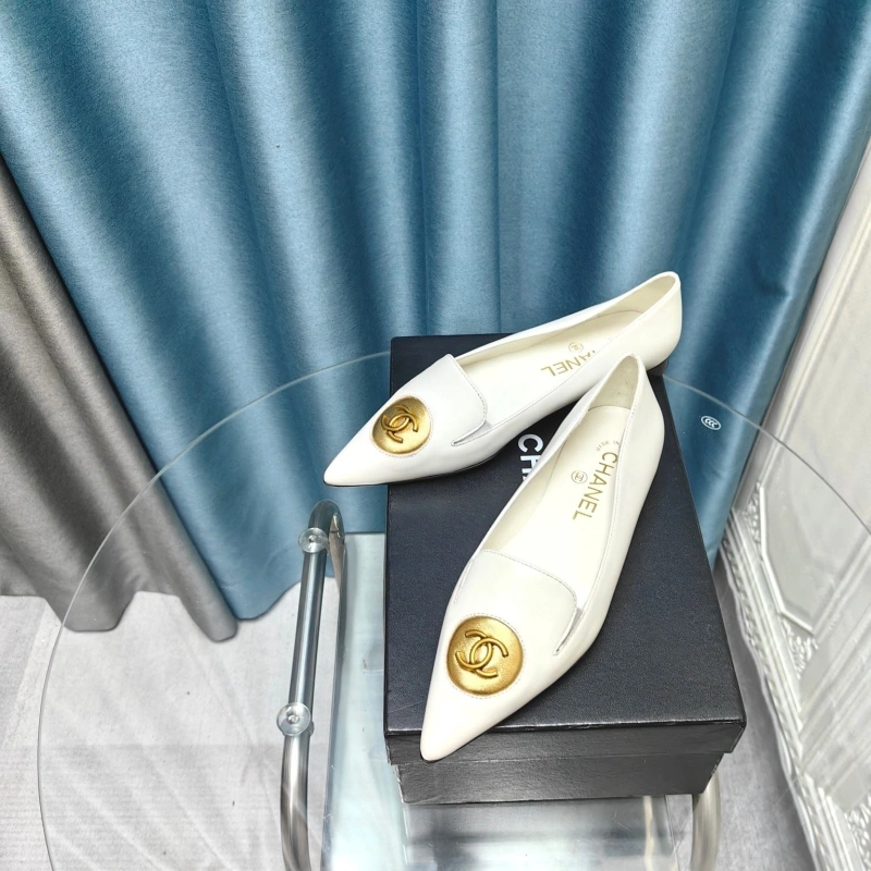Compact Chxnxl Flat Shoes 129202
