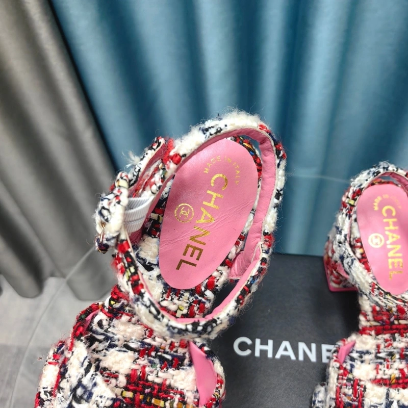 Vibrant Chxnxl Sandals 128646